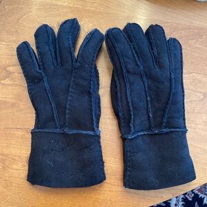 Sheep skin gloves size small